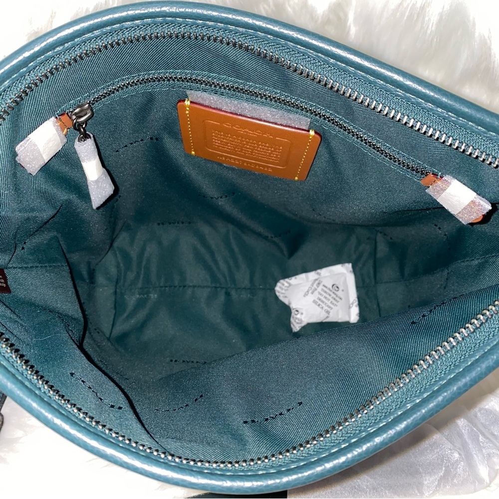 Coach crossbody leather purse New - Picture 13 of 16